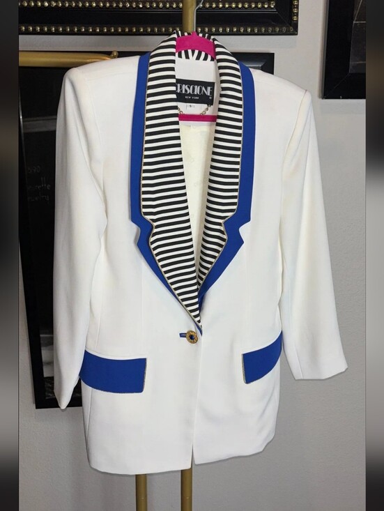 Criscione Jackets & Blazers - 💙Criscione White Blazer with Blue Trim 😱💙🤯